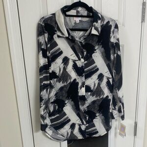 NWT - LulaRoe Valentina Long Sleeve Top (M)